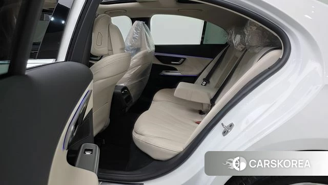 Mercedes-Benz E-Class W214 2024 Белый из Кореи, фото 3