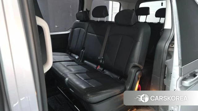 Hyundai Staria 2024 Серебристо-серый из Кореи, фото 3