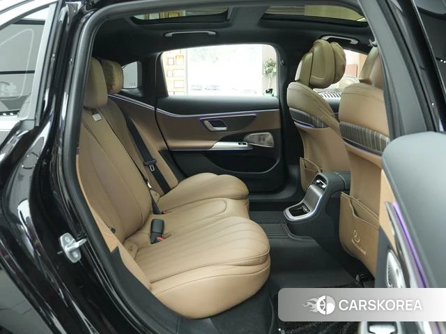 Mercedes-Benz E-class 2025 Черный из Китая, фото 3