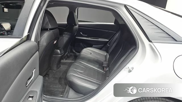 Hyundai Avante (CN7) 2020 Серебристо-серый из Кореи, фото 3