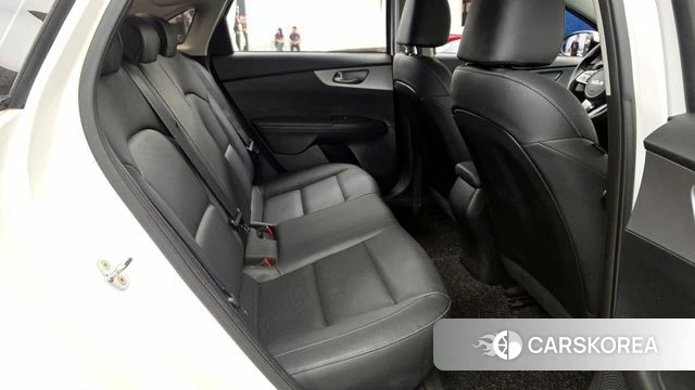 Kia The New K3 2nd generation 2021 Белый из Кореи, фото 3