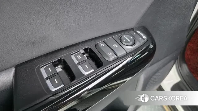 Kia Sportage The Bold 2018 Белый из Кореи, фото 3