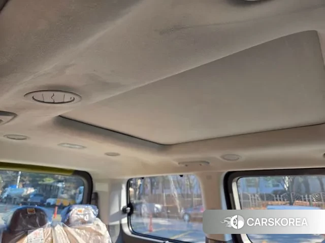 Hyundai Staria 2025 Черный из Кореи, фото 3