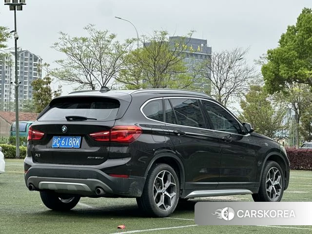 BMW X1 2018 Коричневый из Китая, фото 3