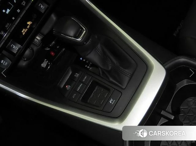 Toyota RAV4 5th Generation 2024 Белый из Кореи, фото 3