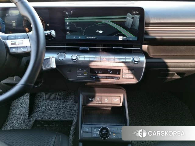 Hyundai Kona (SX2) 2023 Белый из Кореи, фото 3