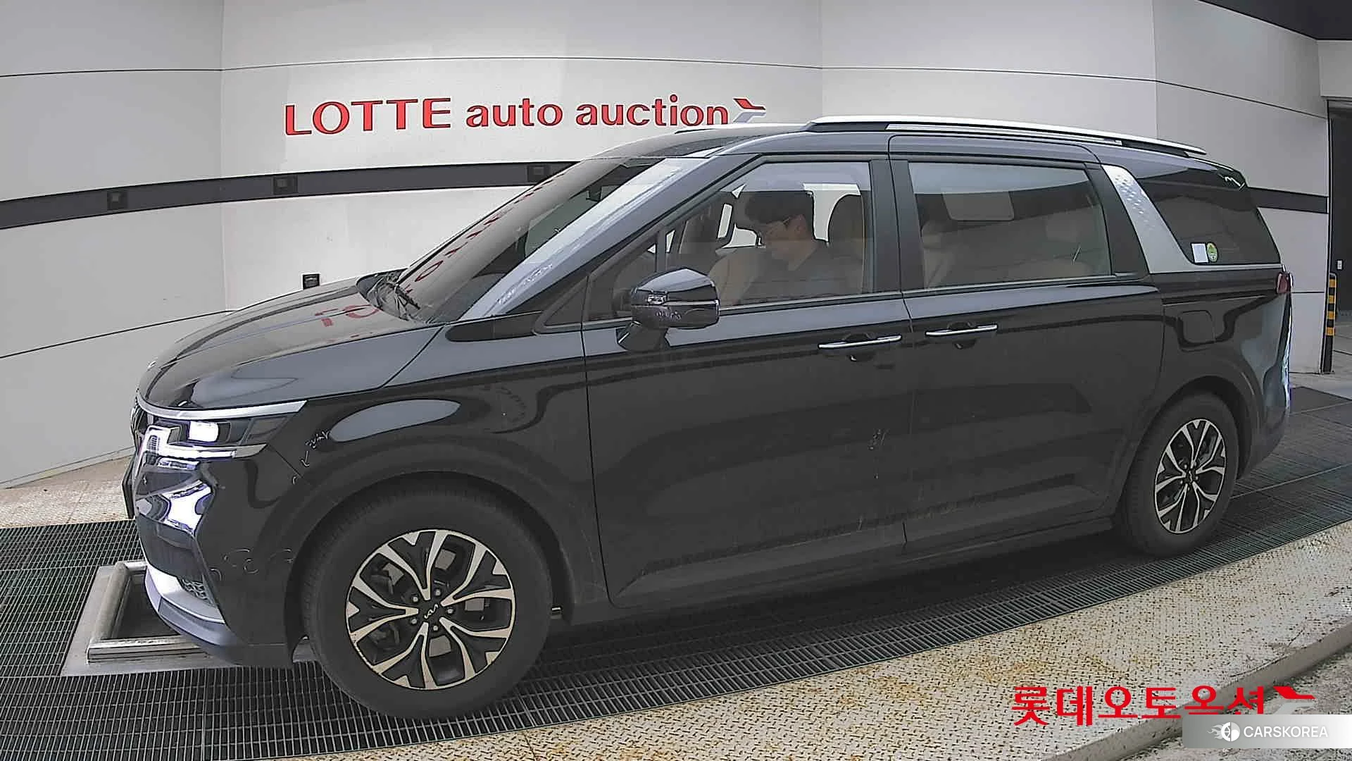 Kia Carnival 2022 Aurora Black Pearl из Кореи, фото 3