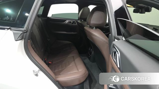 BMW 4 Series (G22) 2025 Белый из Кореи, фото 3