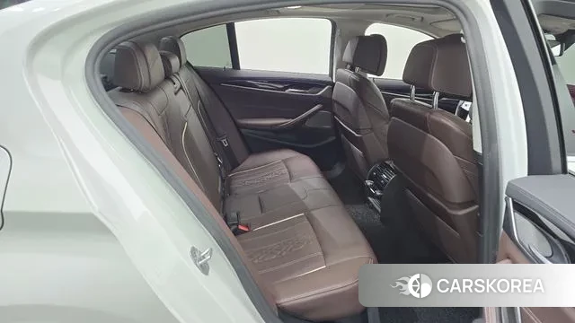 BMW 5 Series (G30) 2021 Белый из Кореи, фото 3