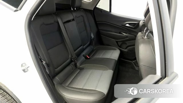 Chevrolet (GM Daewoo) Trax Crossover 2024 Белый из Кореи, фото 3