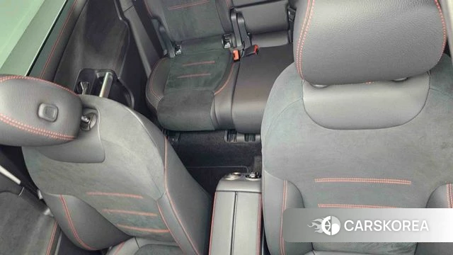 Mercedes-Benz GLB-Class X247 2025 Белый из Кореи, фото 3
