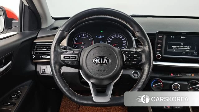 Kia Stonic 2019 Белый из Кореи, фото 3