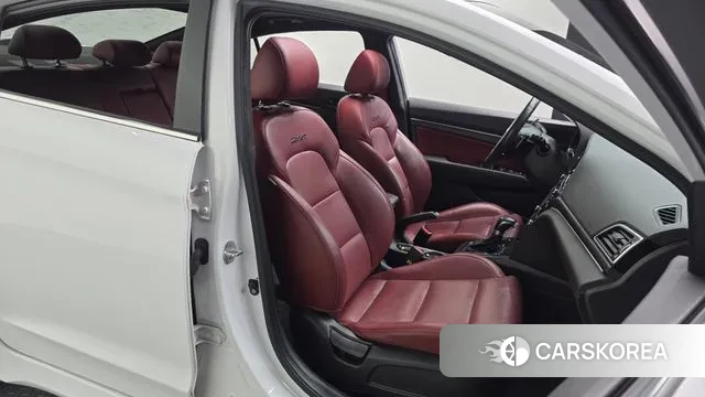 Hyundai Avante AD 2018 Белый из Кореи, фото 3