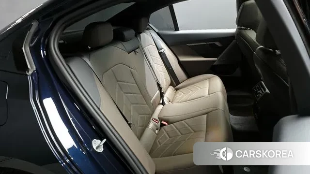 BMW 5 Series (G60) 2025 Черный из Кореи, фото 3