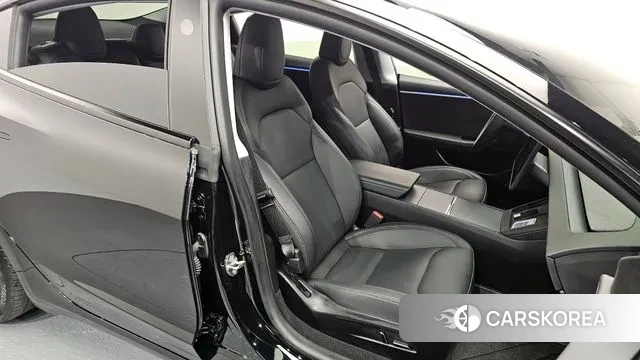 Tesla Model 3 2024 Черный из Кореи, фото 3