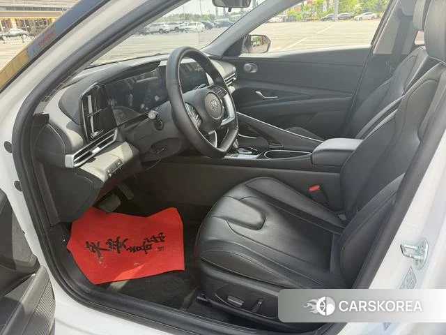 Hyundai Elantra 2022 Белый из Китая, фото 3