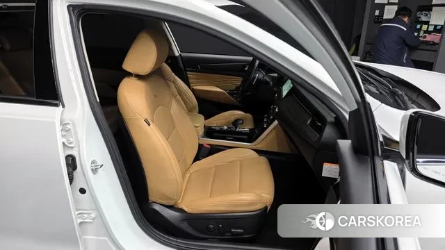 Kia K7 Premier Hybrid 2020 Белый из Кореи, фото 3