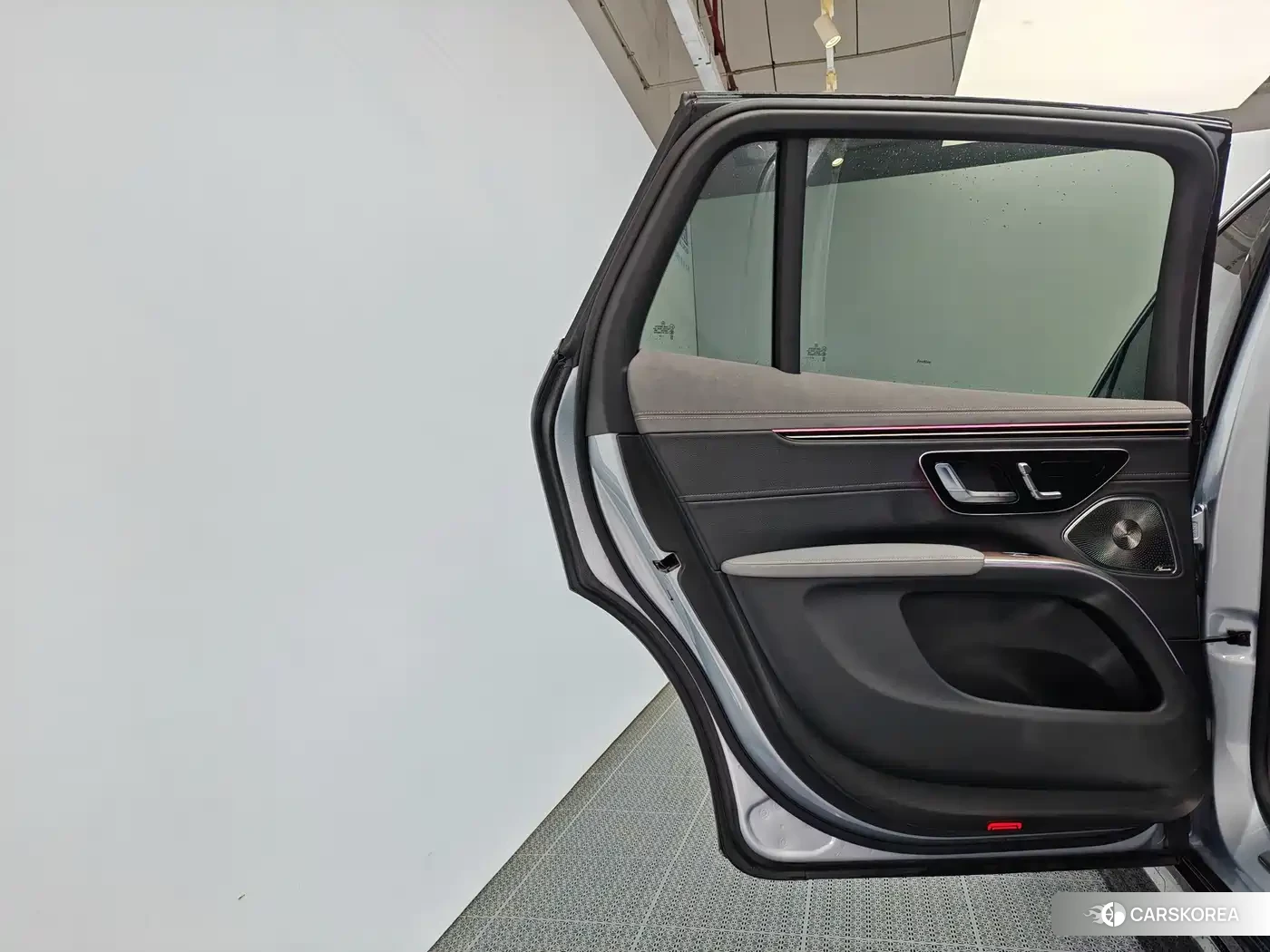 Mercedes-Benz EQS SUV 2023 Silver/gray из Китая, фото 3