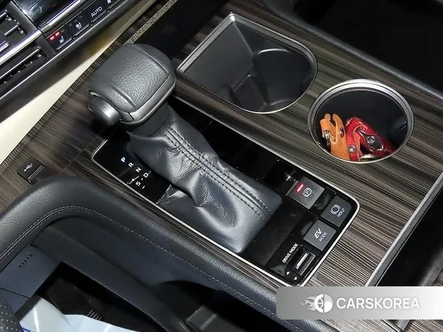 Toyota Sienna 4th Generation 2021 Белый из Кореи, фото 3