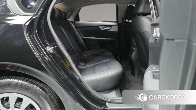Kia The New K3 2nd generation 2024 Черный из Кореи, фото 3