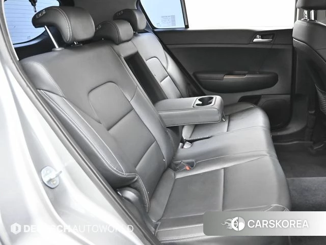 Kia Sportage The Bold 2021 Серебристо-серый из Кореи, фото 3