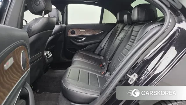 Mercedes-Benz E-Class W213 2023 Черный из Кореи, фото 3