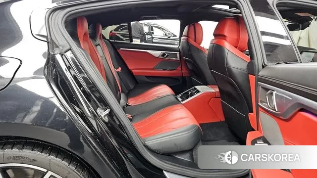 BMW 8 Series (G15) 2019 Черный из Кореи, фото 3