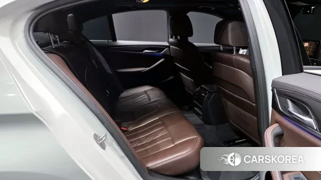 BMW 5 Series (G30) 2021 Белый из Кореи, фото 3