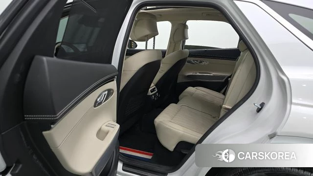 Genesis GV70 2023 Белый из Кореи, фото 3