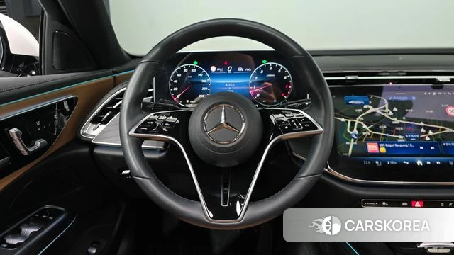 Mercedes-Benz E-Class W214 2024 Белый из Кореи, фото 3