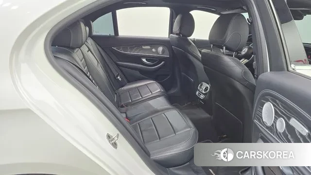 Mercedes-Benz E-Class W213 2020 Белый из Кореи, фото 3