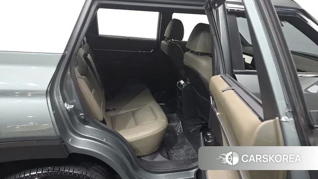 Ssangyong Torres 2023 Темно-зеленый из Кореи, фото 3