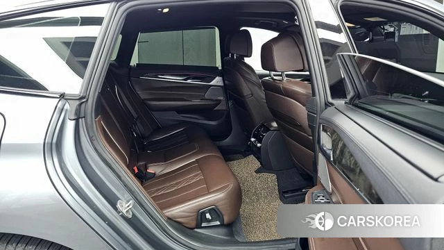 BMW 6 Series GT (G32) 2018 Серебряный из Кореи, фото 3