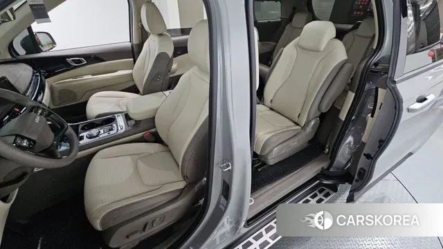 Kia The New Carnival 4th Generation 2025 Серебристо-серый из Кореи, фото 3