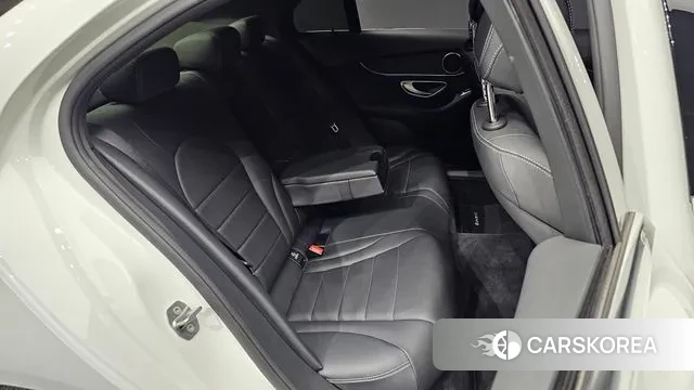 Mercedes-Benz C-Class W205 2018 Белый из Кореи, фото 3