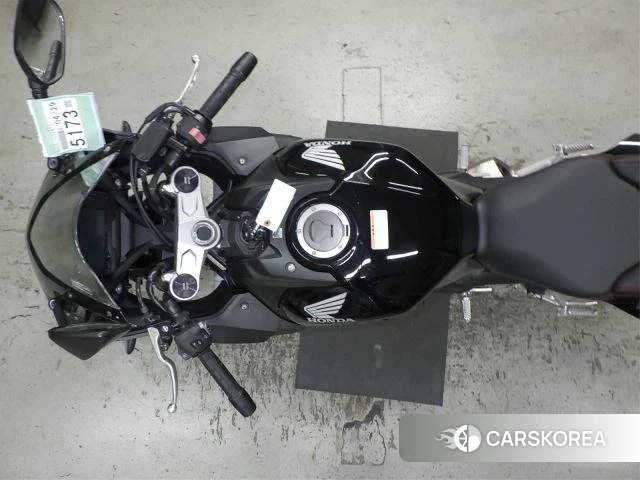 Проданный Honda CBR650R id 4184486 из Японии, фото 3