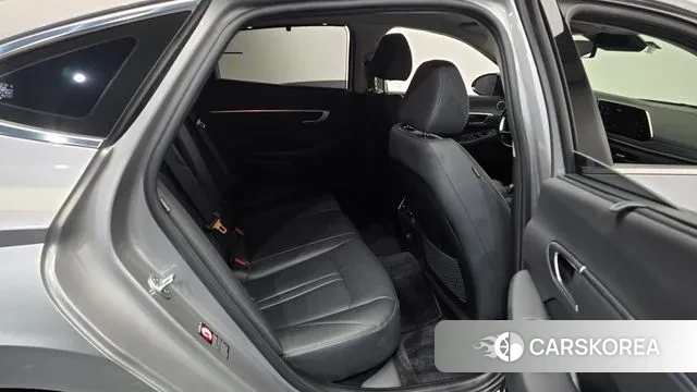 Hyundai Sonata (DN8) 2020 Серебристо-серый из Кореи, фото 3