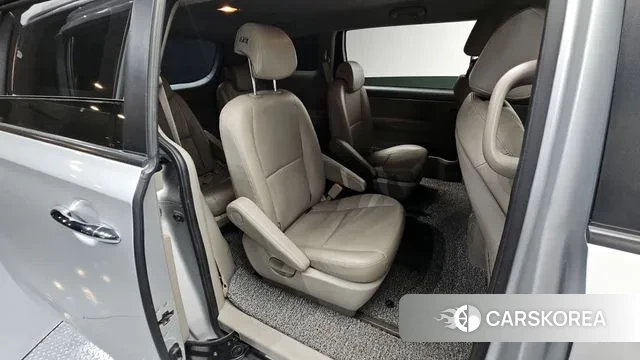 Kia The New Carnival 2018 Серебряный из Кореи, фото 3