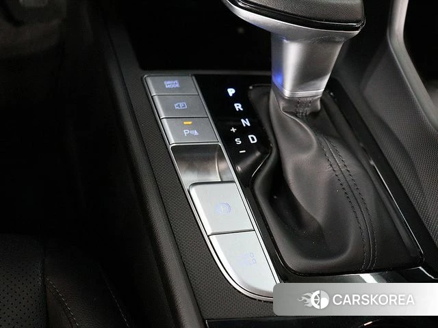 Hyundai The New Avante (CN7) 2023 Белый из Кореи, фото 3