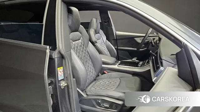Audi Q8 (4M) 2021 Серый из Кореи, фото 3
