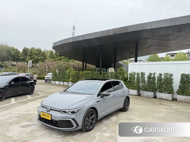 Volkswagen Golf 2023 Темно-серый из Китая, фото 3