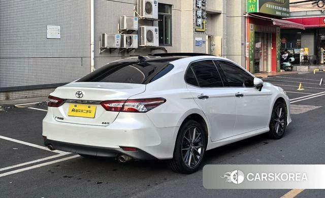 Toyota Camry 2023 Белый из Китая, фото 3