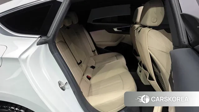 Audi A5 (F5) 2022 Белый из Кореи, фото 3
