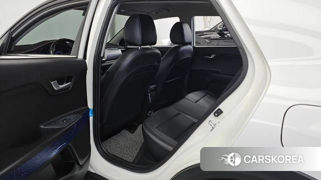 Kia Stonic 2018 Белый из Кореи, фото 3