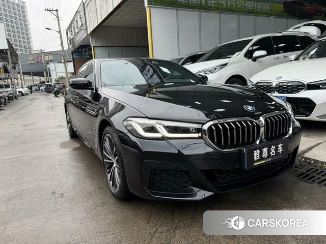 BMW 5 series 2023 Черный из Китая, фото 3