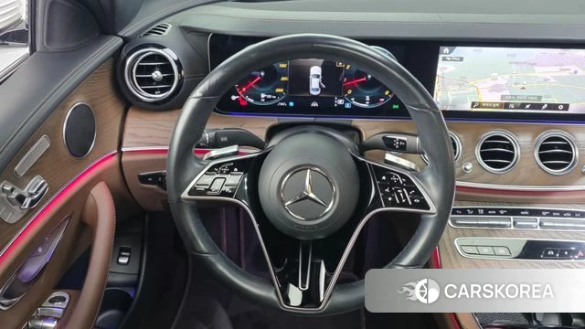 Mercedes-Benz E-Class W213 2021 Белый из Кореи, фото 3