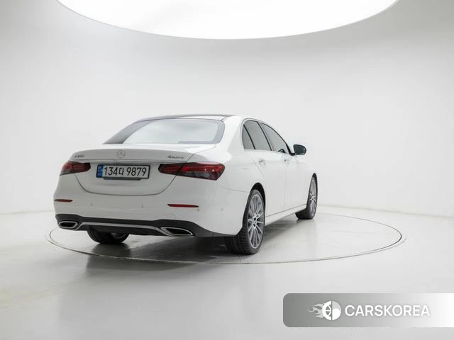 Mercedes-Benz E-Class W213 2022 Белый из Кореи, фото 3