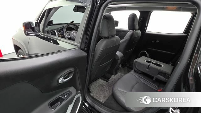 Jeep Renegade 2018 Черный из Кореи, фото 3