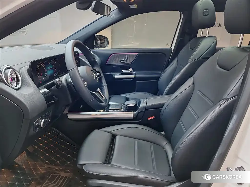Mercedes-Benz GLA 2023 Белый из Китая, фото 3