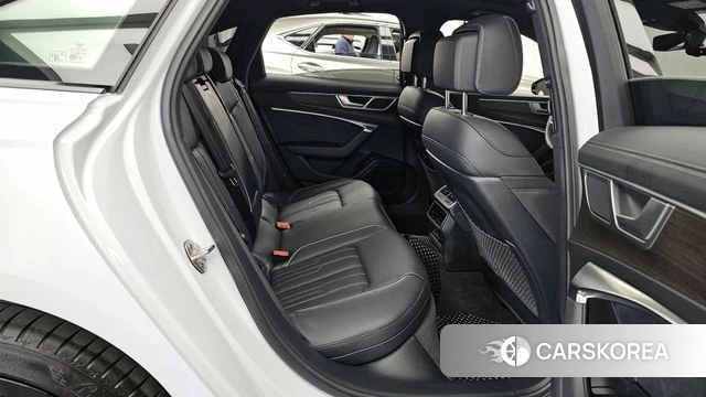 Audi A6 (C8) 2025 Белый из Кореи, фото 3